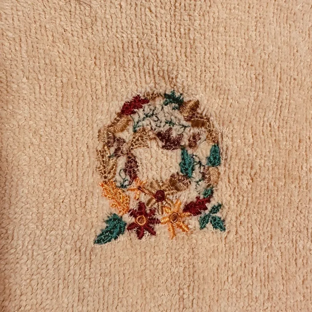 Six vintage Holiday theme guest towels - Christmas and Valentines,